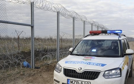 Több mint kétszáz határsértőt tartóztattak föl a hétvégén