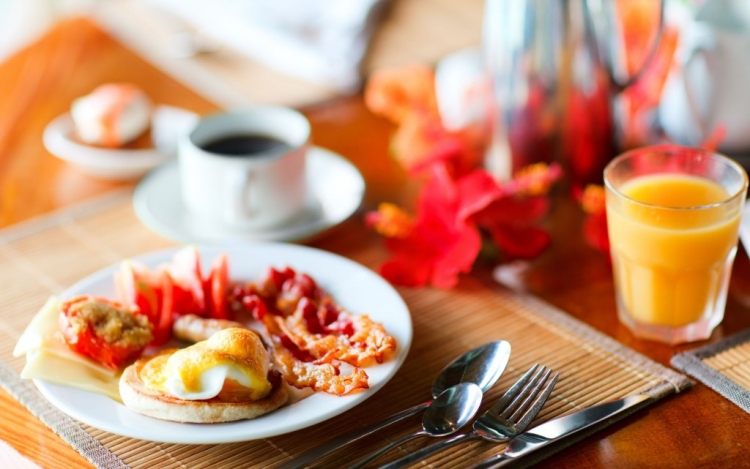 Mégsem segíti a fogyást a rendszeres reggelizés? 