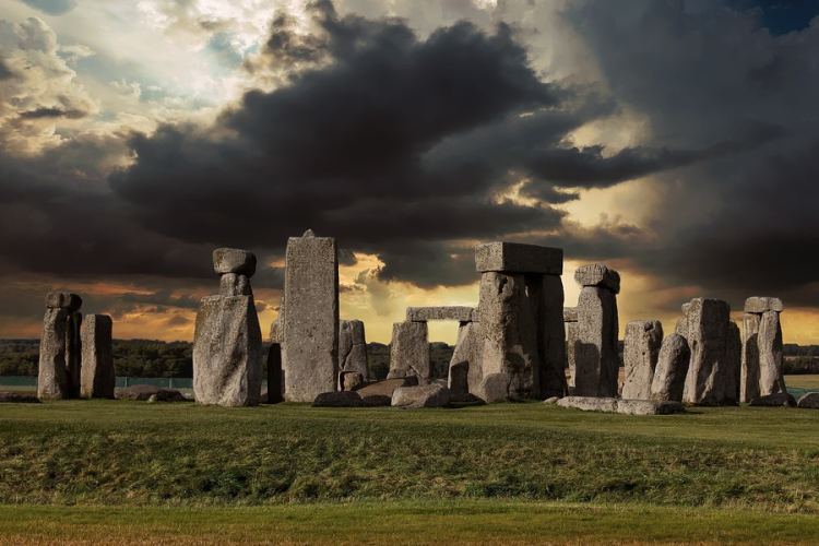 Ősi tárnák óriás körét fedezték fel régészek Stonehenge közelében