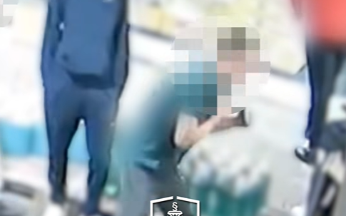 Agresszíven viselkedett egy csornai benzinkúton - Videó