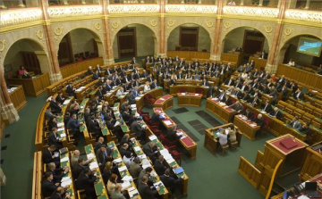 A hitelmoratórium meghosszabbításáról szavaz a parlament