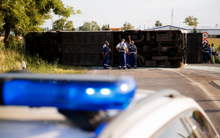 Őrizetbe vették az ittasan balesetet okozó busz sofőrjét