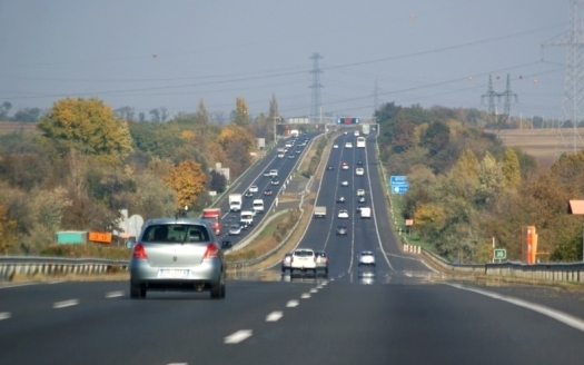 Szombaton éjjel nem lehet mobilfizetéssel autópálya matricát vásárolni